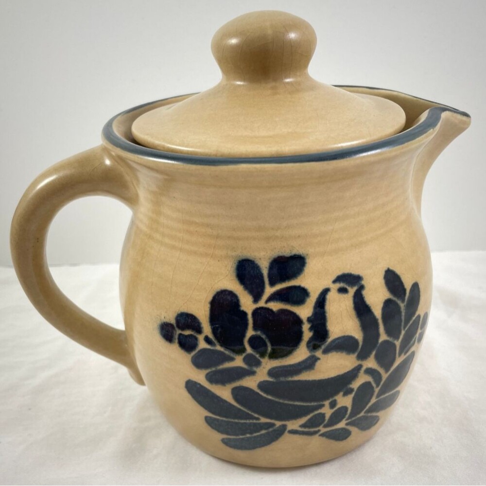 Pfaltzgraff Folk Art Teapot Pitcher & Lid 550 40Oz 5 Cup Tan Blue Bird Stoneware